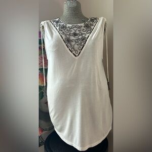 NWT HAUTE HIPPIE BEADED TOP. EXQUISITE BEAD WORK. SKIMS BODY. CHIC. LUXURIOUS